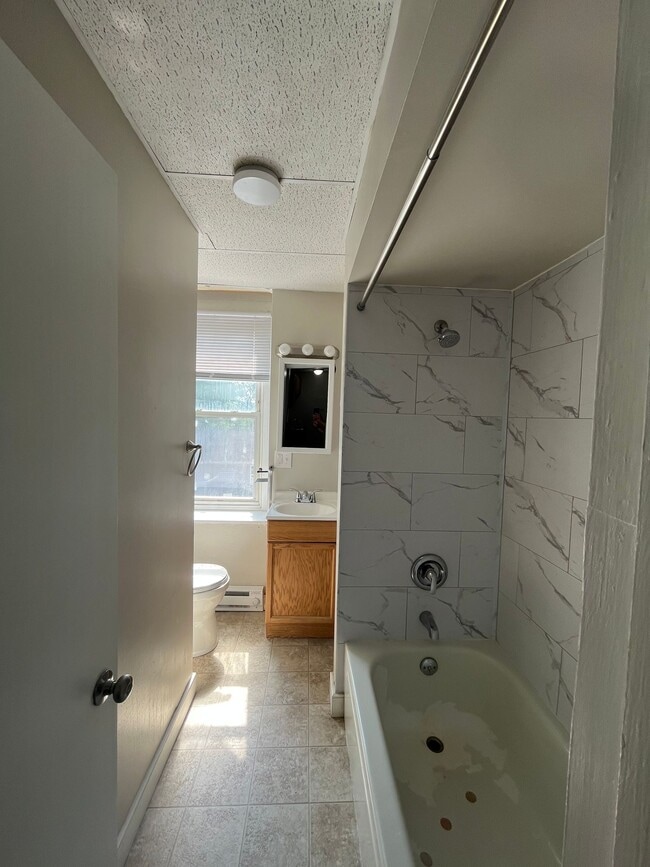 Building Photo - Utilities included!