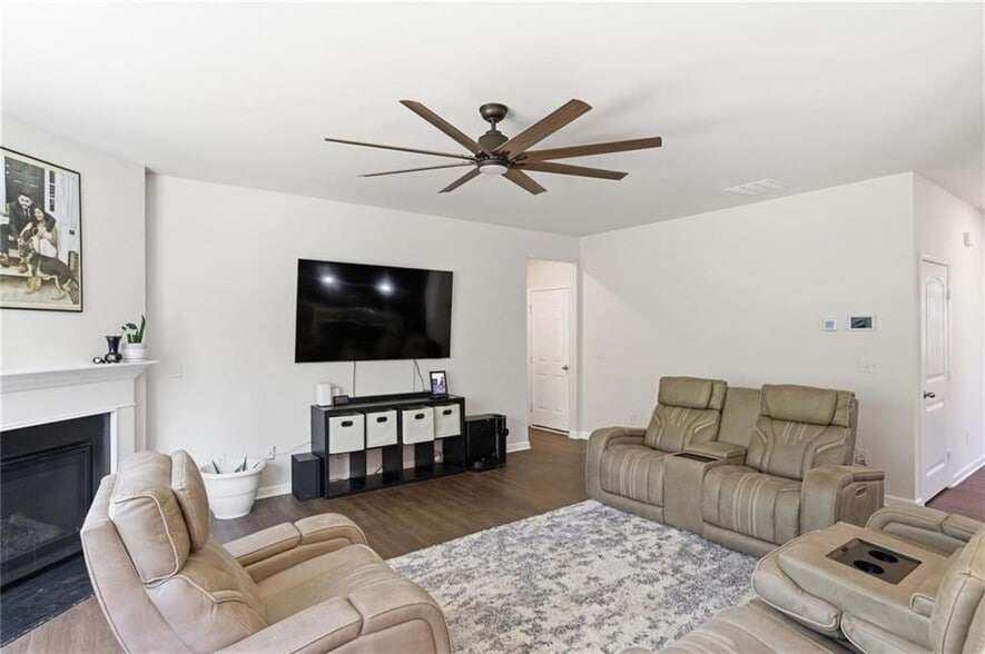 Building Photo - 296 Maple Brook Dr