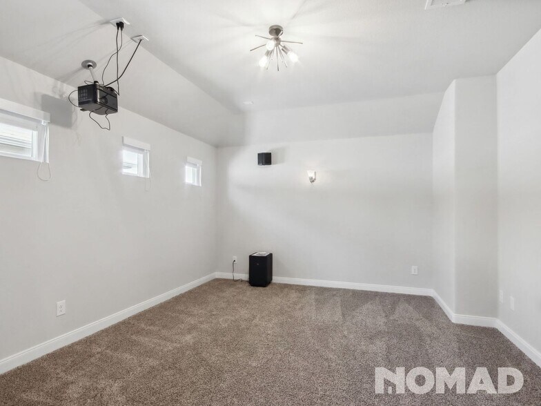 Building Photo - 23602 Persimmon Crk Ln