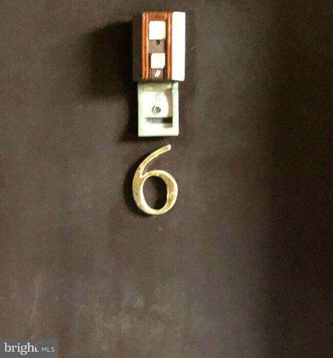 Building Photo - 14 Stonehenge Cir