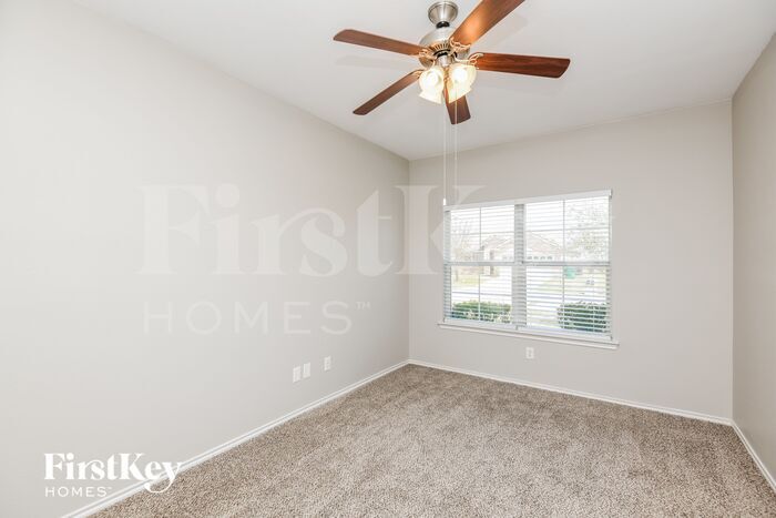 Building Photo - 711 Jennie Marie Cir