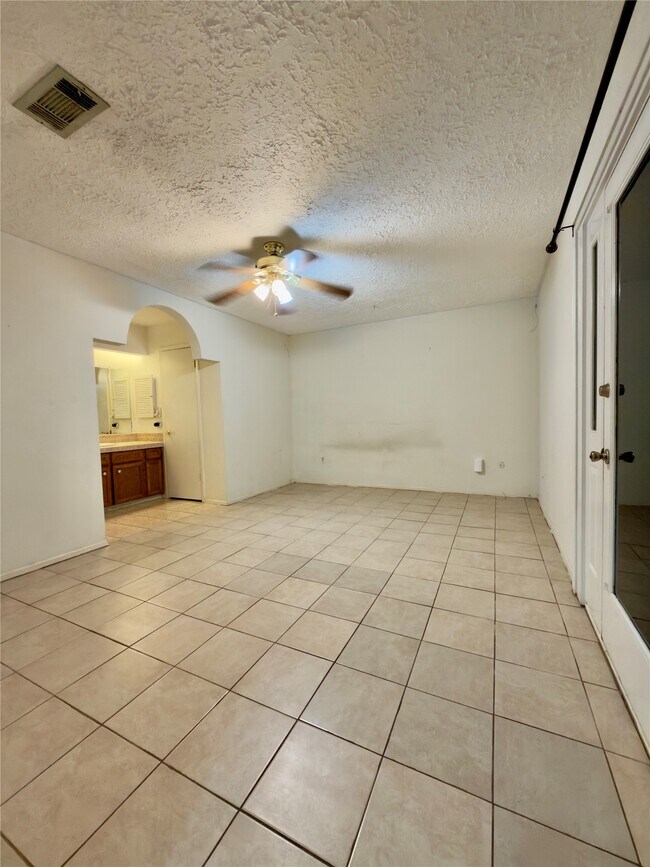 Building Photo - 23115 Bright Star Rd