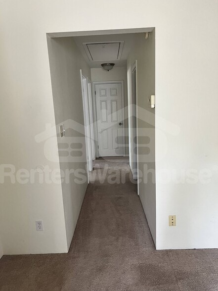 Building Photo - 1470 Pine Row Ct