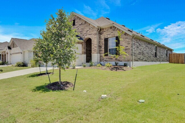 Building Photo - 133 Calline Mayes Run