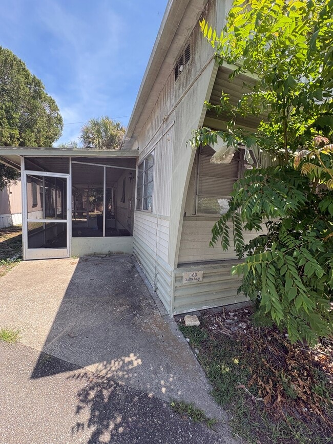 Building Photo - 920 Boardwalk Ln