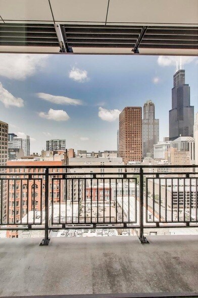 Building Photo - 520 S State St