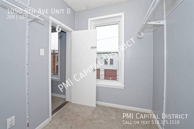 Building Photo - Recently Remodeled, Modern 2 bed/1 bath Ap...