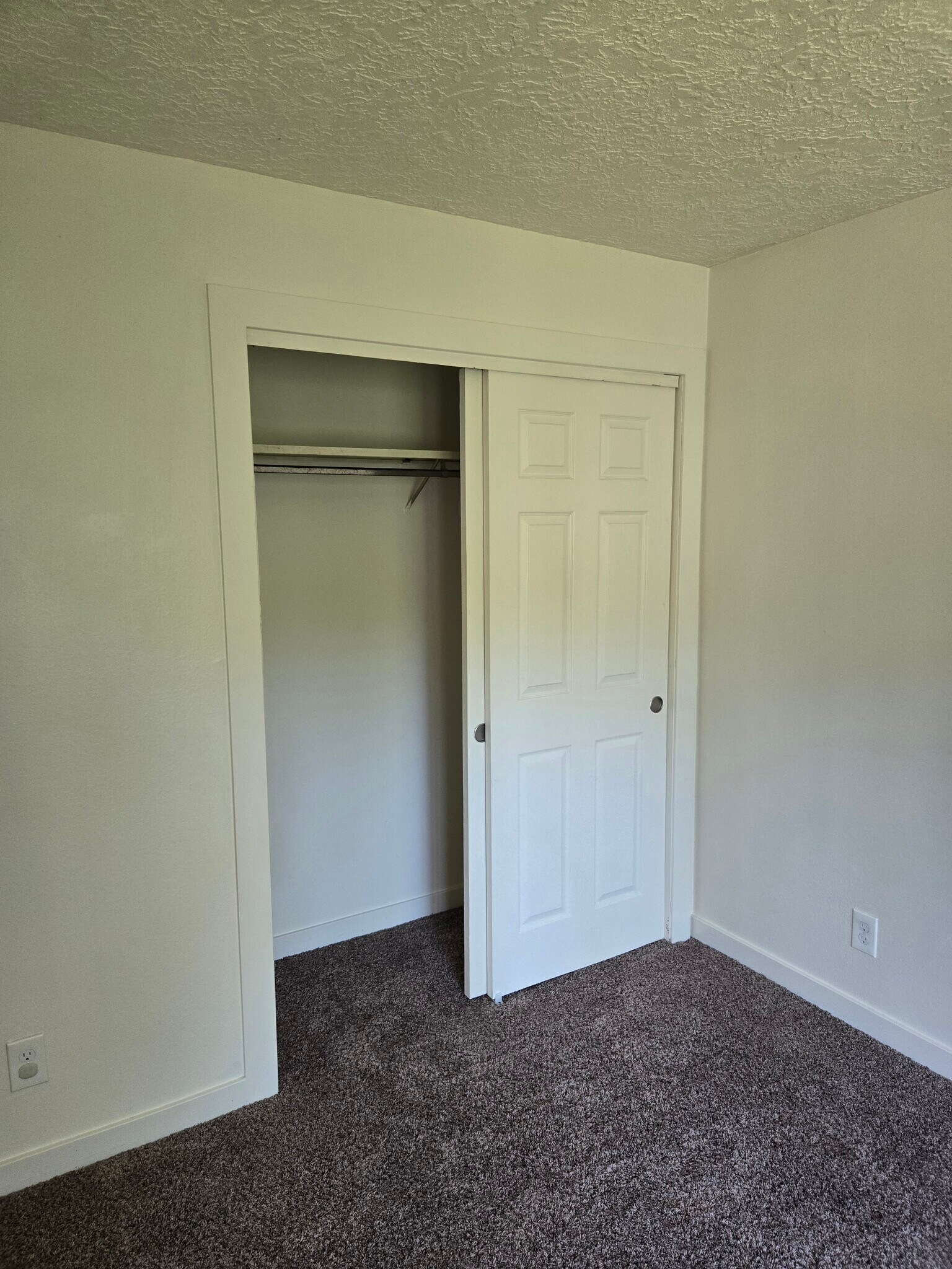 Bedroom 3 closet - 101 Spencer Creek Rd