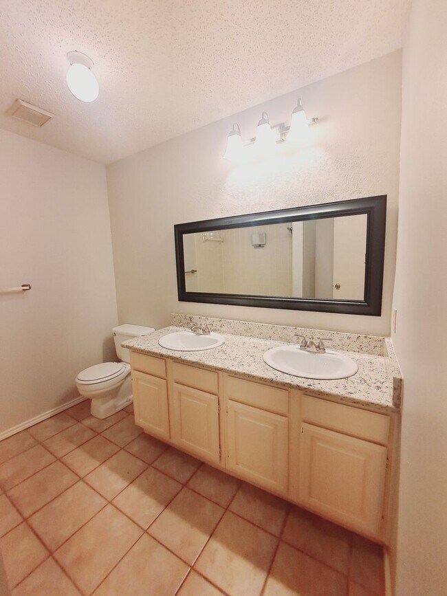 Building Photo - Amazing 3/2/2 in Bent Tree West Available ...