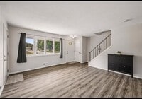 Building Photo - 715 Circle Dr