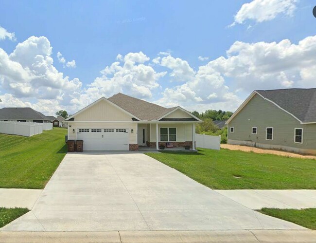 Building Photo - 128 Aiden Ln