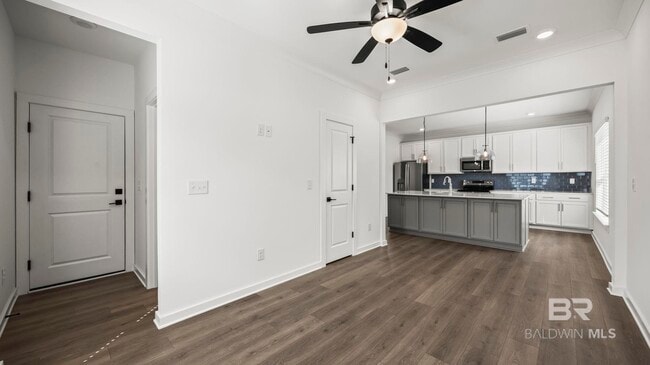 Building Photo - 4604 Casablanca Dr