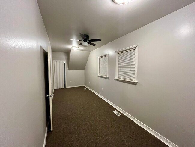 Building Photo - 3535 S Lowe Ave