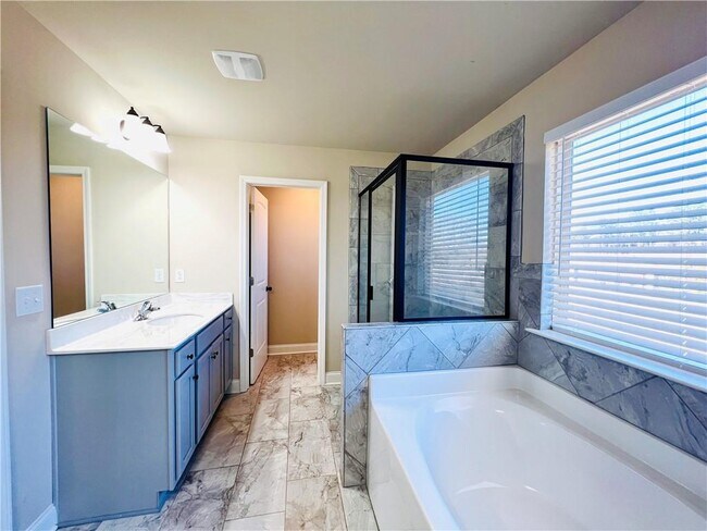 Building Photo - 3728 Southfield Ct