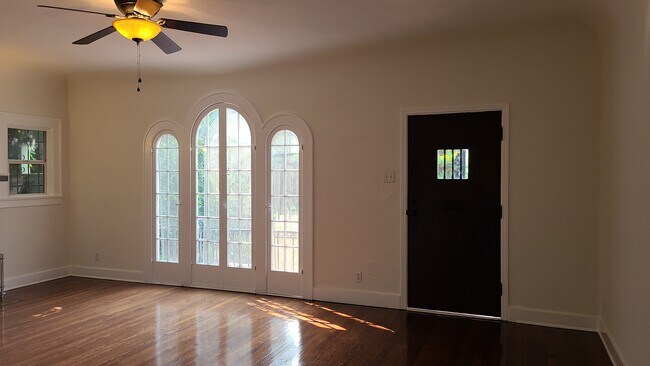 Primary Photo - 1848 S Highland Ave