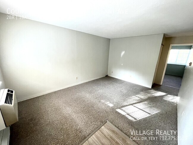 Building Photo - 611 Country Club Rd