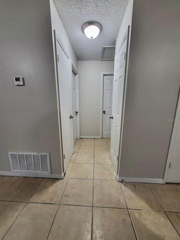 Building Photo - 1704 Birchwood Cir