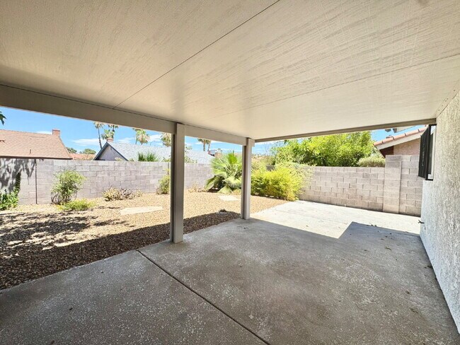 Building Photo - $500 Off! Fully Remodeled Home Near The St...