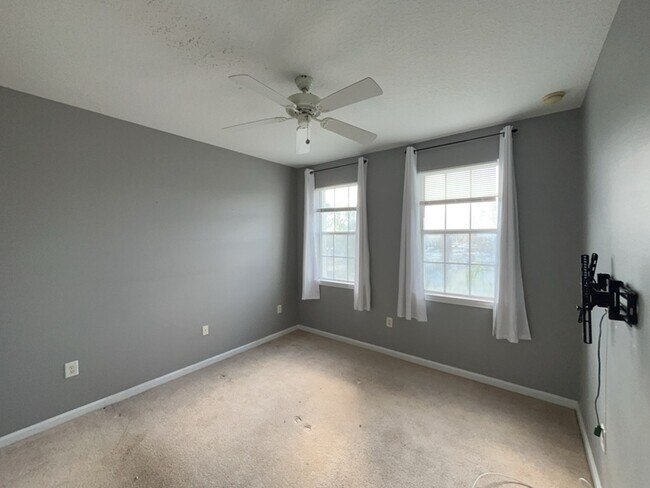 Building Photo - 5257 Cane Island Loop