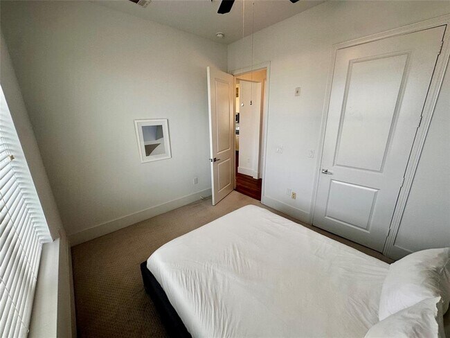 Building Photo - 1508 Blodgett St