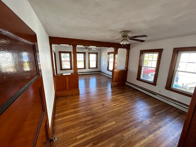 Building Photo - 221 Market St