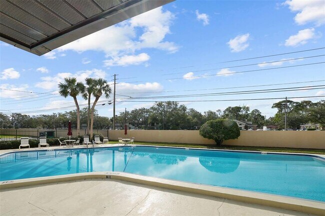 Building Photo - 2693 Sabal Springs Cir