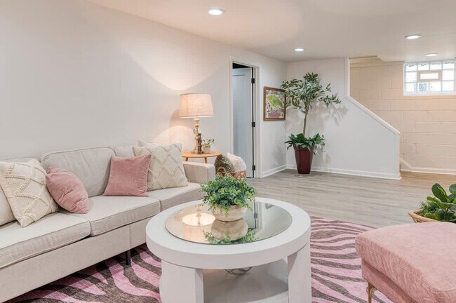 Building Photo - 16904 Invermere Ave