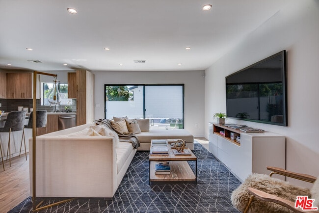 Building Photo - 13026 Calvert St