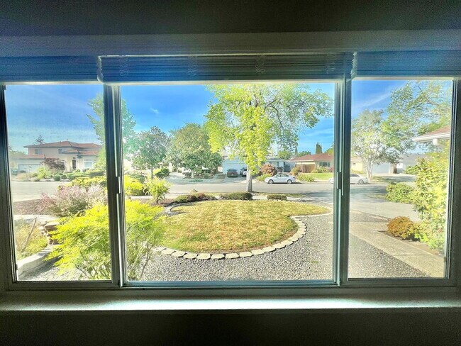 Building Photo - Prime San Jose Home with great backyard!