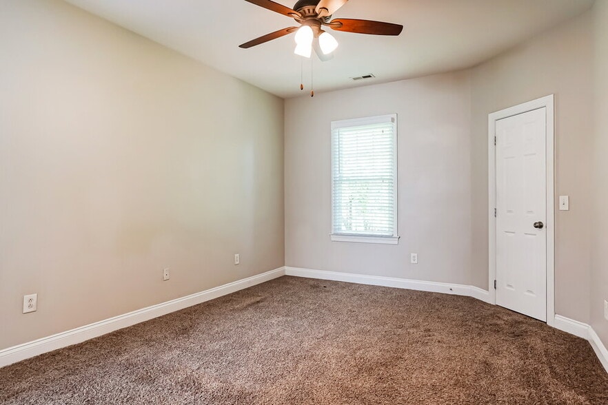 Building Photo - 861 Stroud Cir