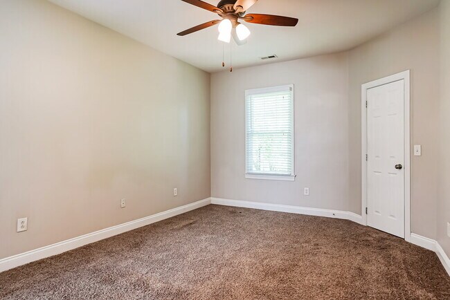 Building Photo - 861 Stroud Cir