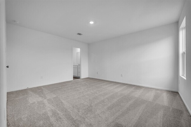 Building Photo - 26710 Willow Ln