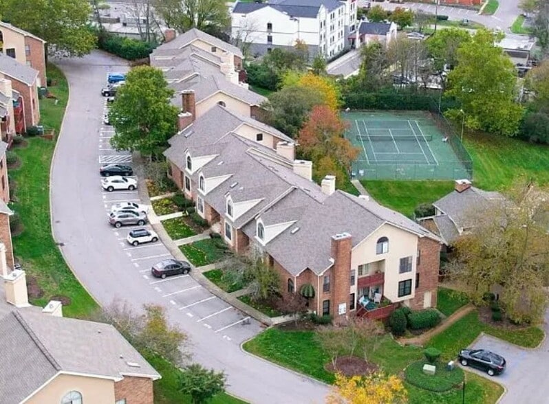 Building Photo - 231 Glenstone Cir