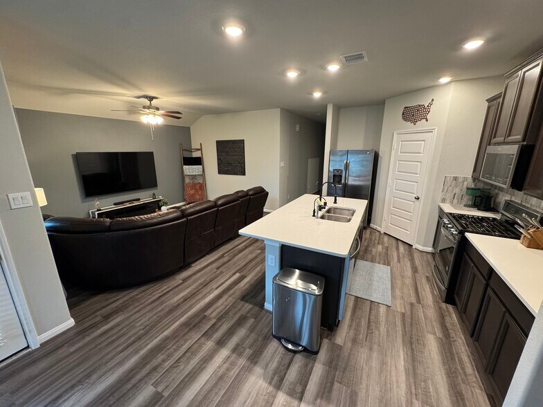 Building Photo - 1729 Hartford Springs Trl