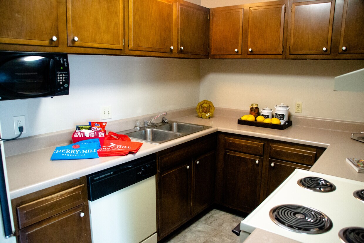 Quail Creek Apartments Lawrence