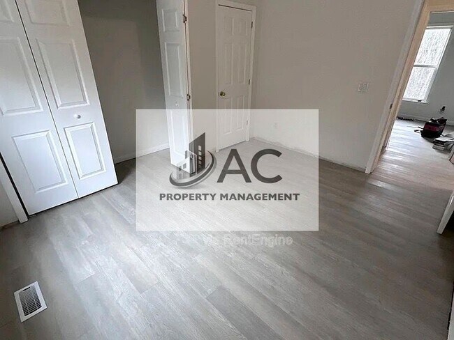 Building Photo - 50 Smith Lake Rd