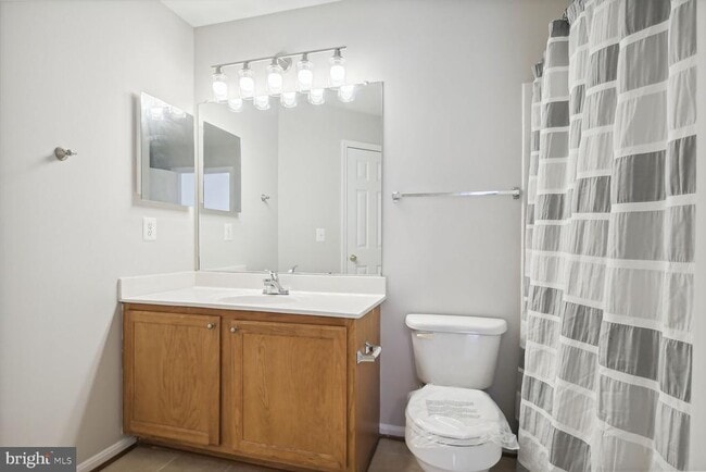 Building Photo - 2547 Sandbourne Ln