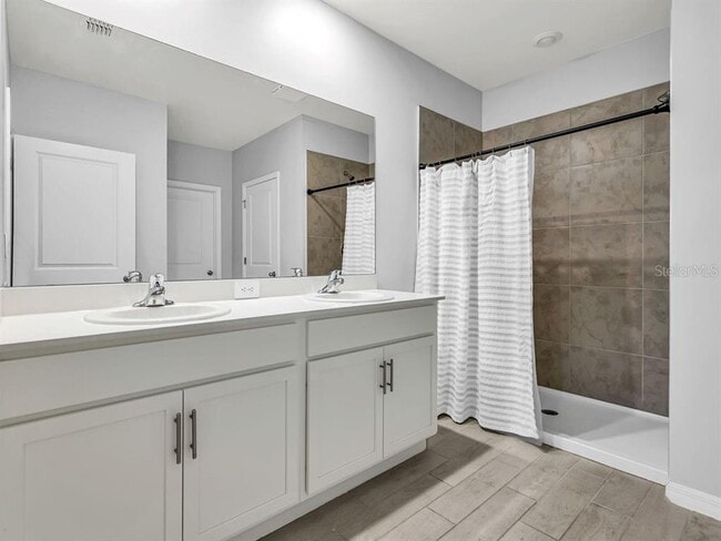 Building Photo - 1048 Adalia Terrace