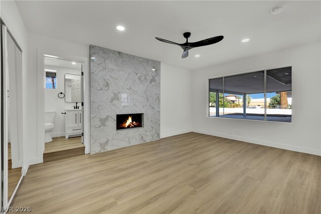 Building Photo - 2325 Sombrero Dr