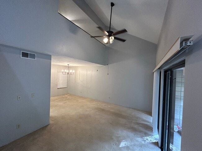 Building Photo - Longleaf 2/2 loft with bonus room-all new ...
