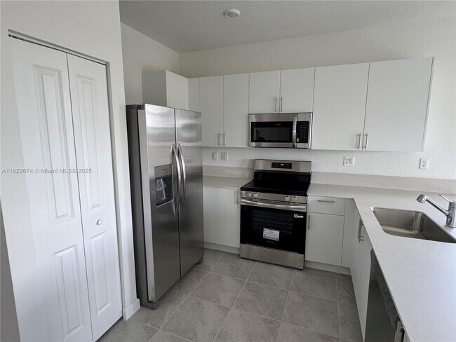 Building Photo - 23583 SW 133rd Ct