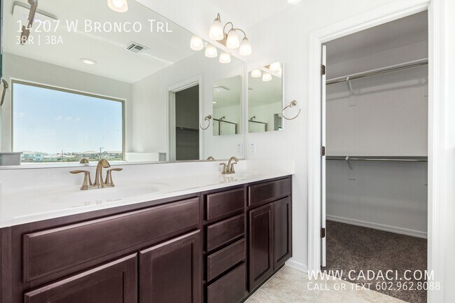 Building Photo - 14207 W Bronco Trl