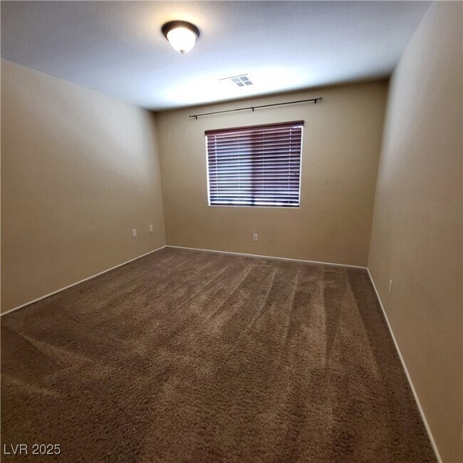 Building Photo - 1720 Flores Ln