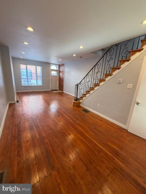 Building Photo - 1124 Daly St