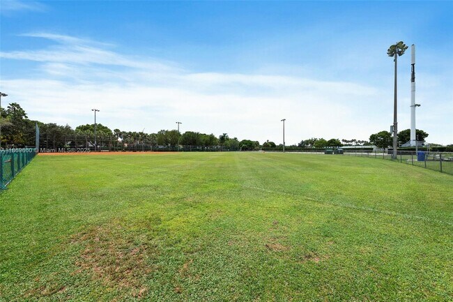 Building Photo - 15376 14th Manor