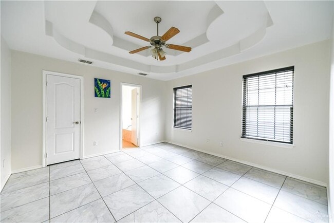 Building Photo - 2121 Kingsborough Ave
