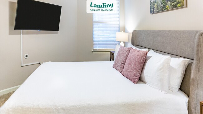 Building Photo - 2825 S Main St