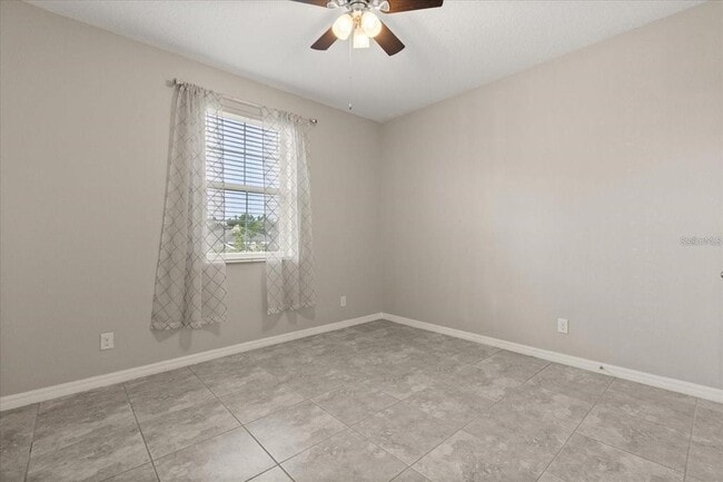 Building Photo - 1046 Grand Hilltop Dr