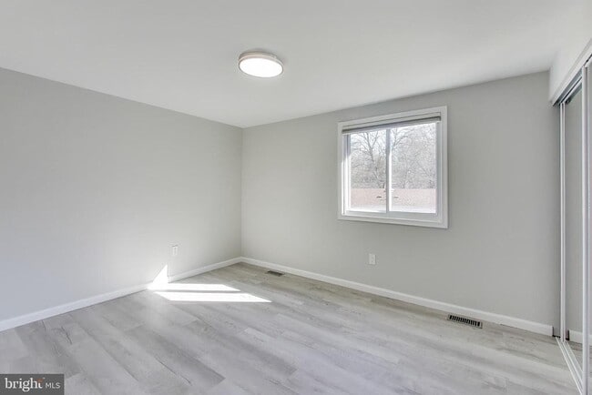 Building Photo - 18948 Quail Valley Blvd