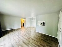 Building Photo - 5011 Nob Hill Dr